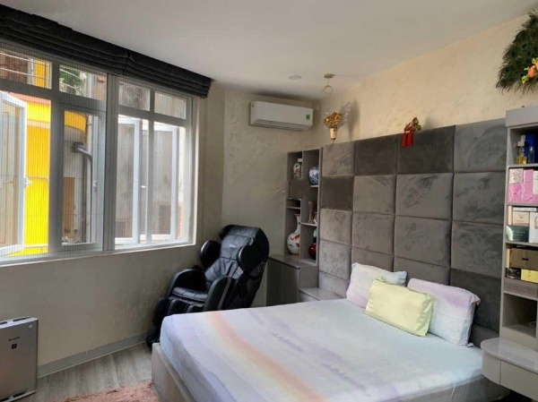 Bán nhà 2 mặt tiền tại Đường Nguyễn Trãi, Phường Bến Thành, Quận 1, Hồ Chí Minh